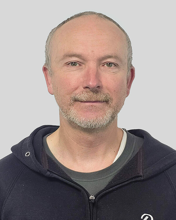 </p>
<h4>Lee Topping</h4>
<p>